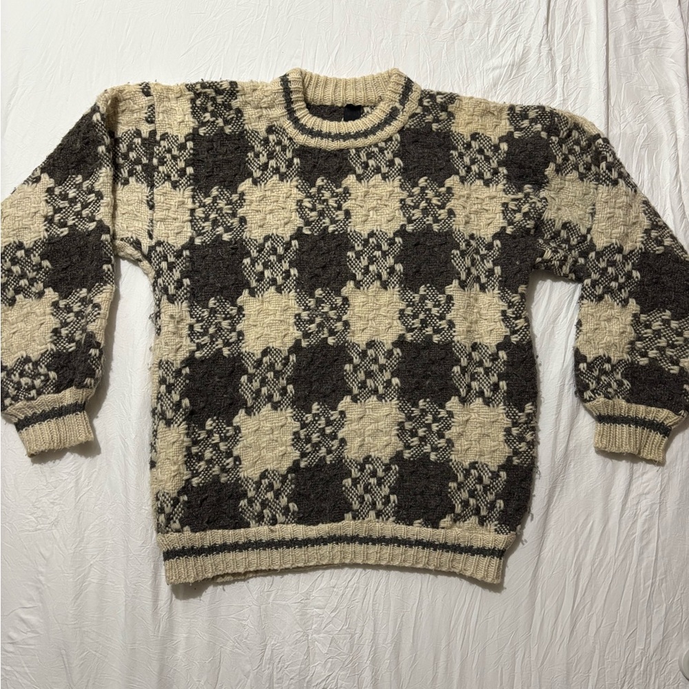 100% Wool Vintage Sweater Cream and Gray Size M/L Cozy Winter Ecclectic